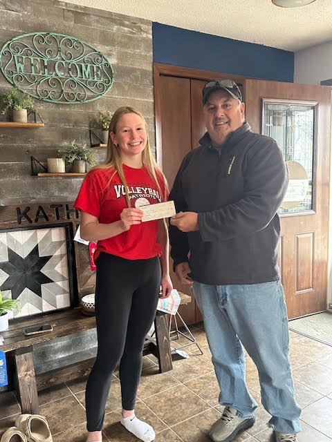 Finley Wildlife Club donation 