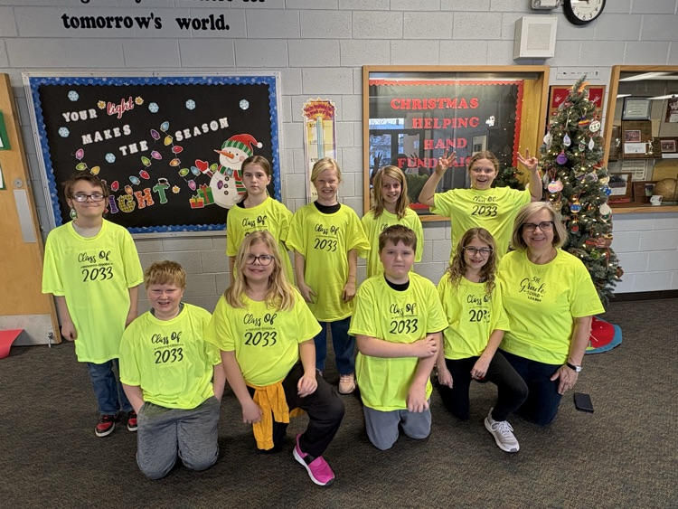 fifth grade class color day
