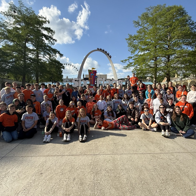 Fisher music students at Six Flags St. Louis