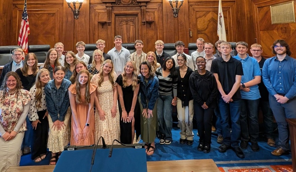 Fisher High Civics students in the Illinois Supreme Court where they heard 2 cases argued.
