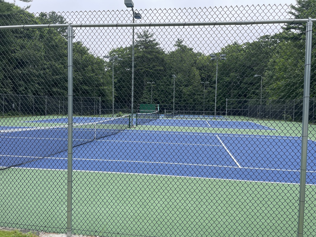 tennis courts 