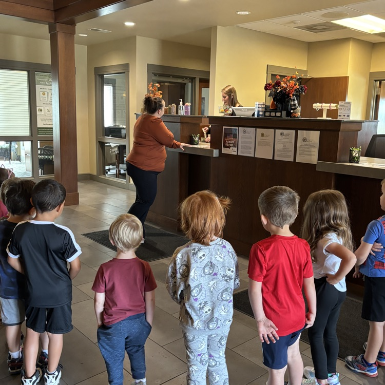Decker PM PreK visit to Flanagan State Bank