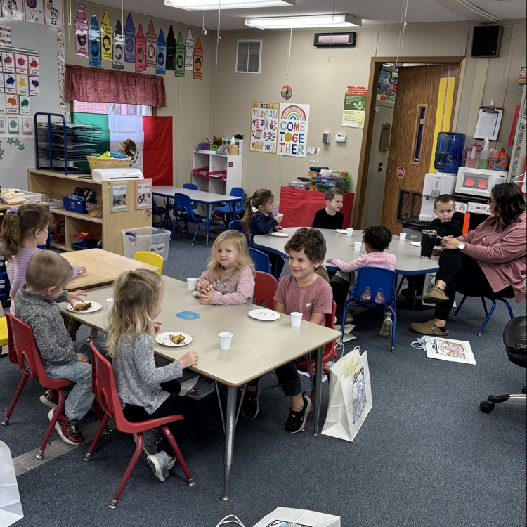 Day, one of Christmas around the world in Miss Decker’s a.m. pre-K class. We went to Greece and to Mexico.