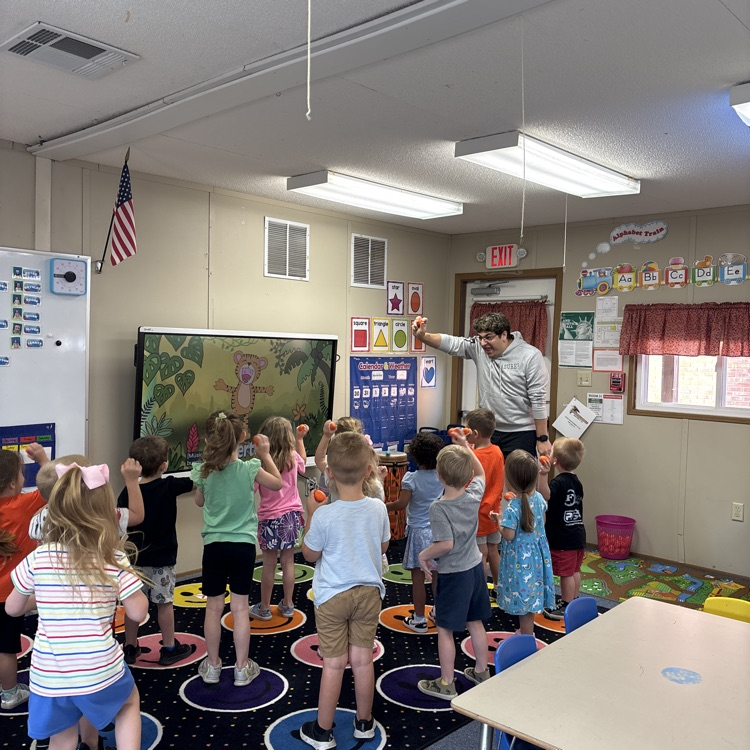 Ms. Dennis AM PreK