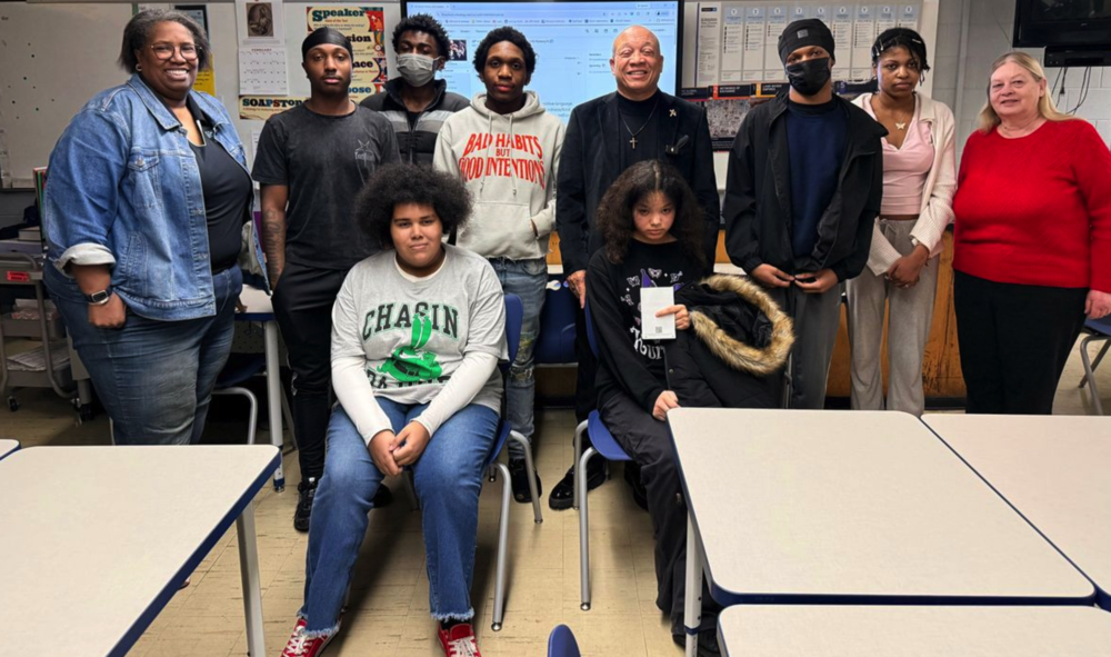 Mayor Sheldon Neely with Ms. Cambell's Civics class.