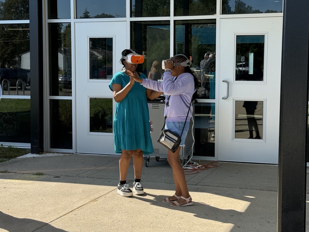Holmes STEM Middle School Academy had a great start to Orientation today, welcoming our scholars, families, and staff ahead of the new school year!