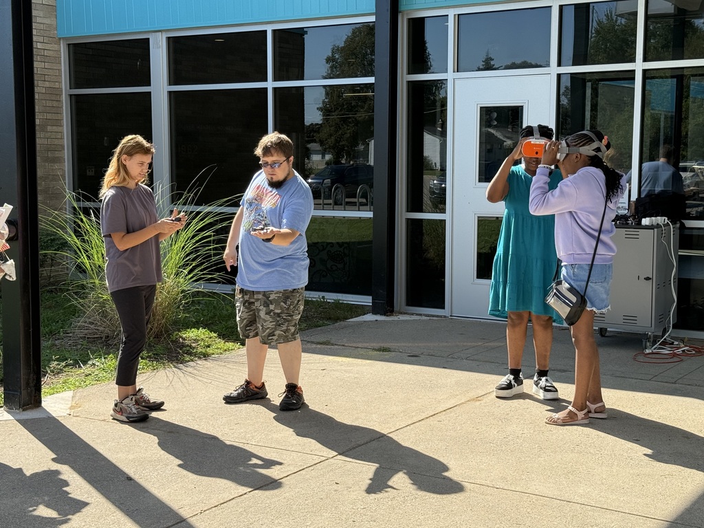 Holmes STEM Middle School Academy had a great start to Orientation today, welcoming our scholars, families, and staff ahead of the new school year!
