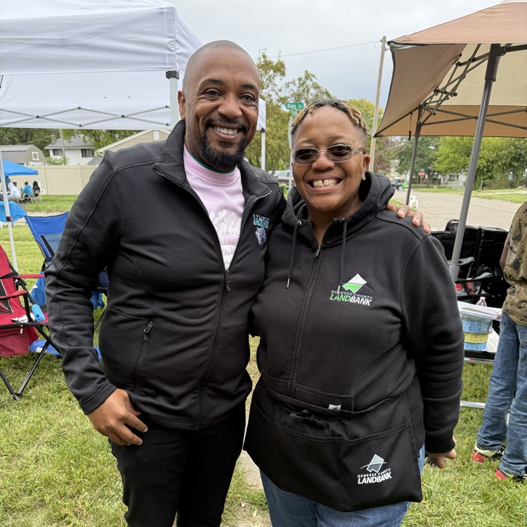 flint community schools at Brownell Holmes neighborhood association porchfest celebration