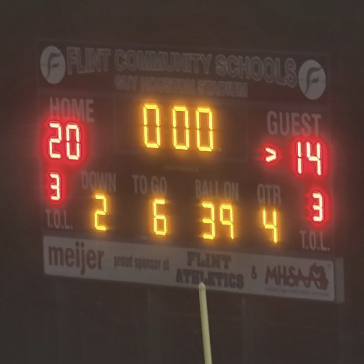 Flint beat Beecher in varsity football 20-14