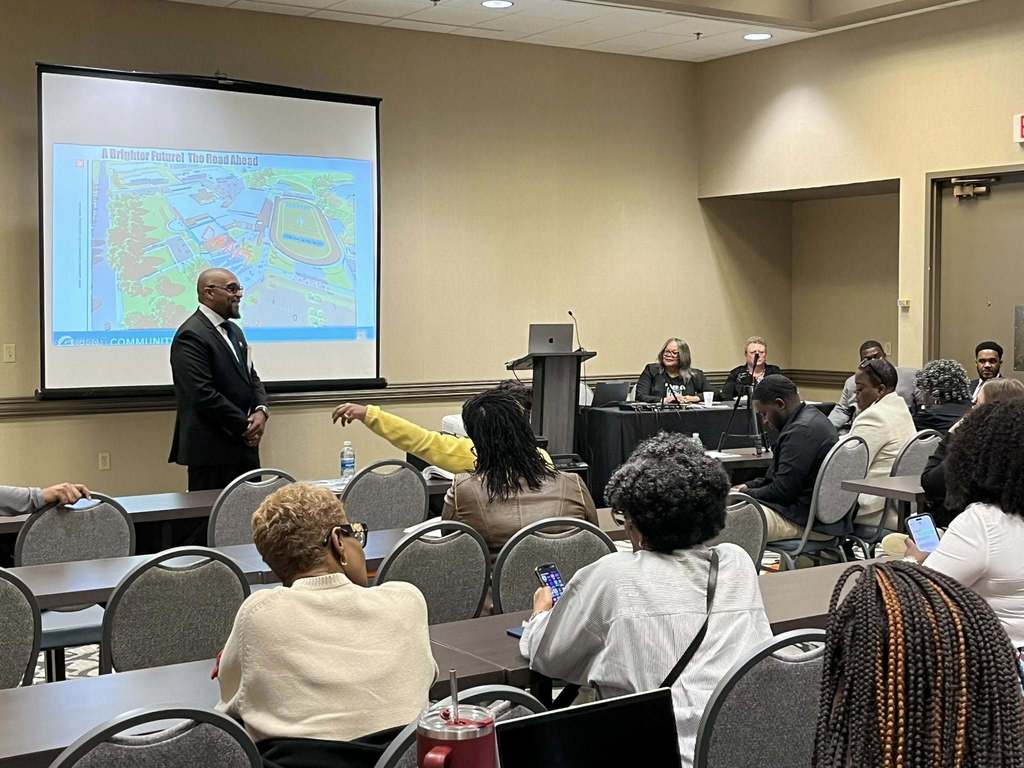 This past weekend, Superintendent Kevelin Jones, Board President Dr. Joyce Ellis McNeal, the FCS Board of Education, and Dr. JaNel Jamerson of the FLINT Center for Educational Excellence presented at the Michigan Association of School Boards Fall Conference in Traverse City.