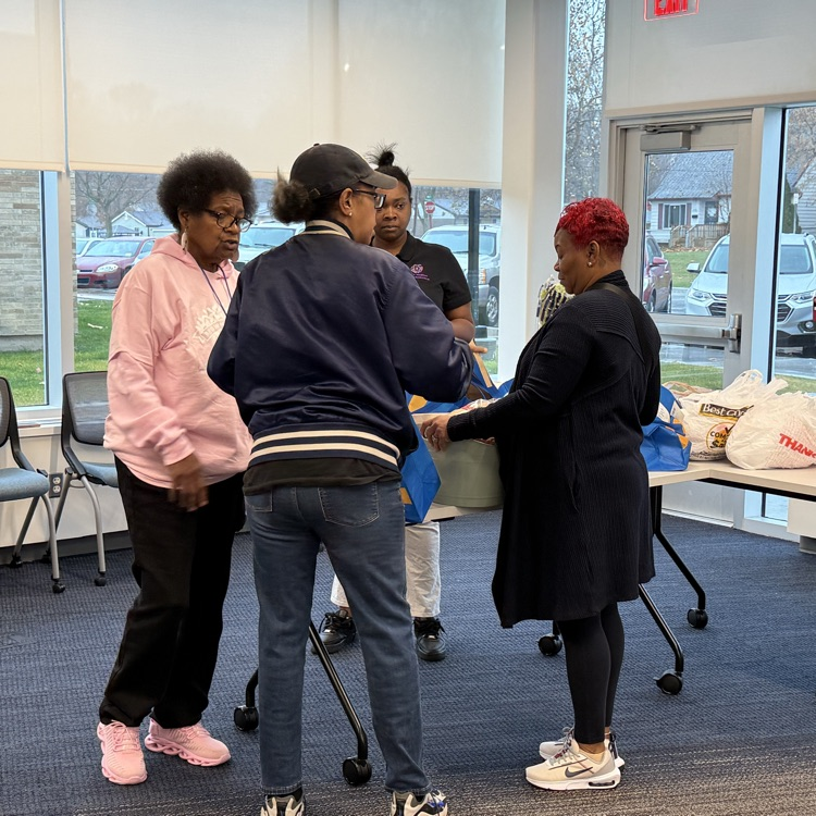 A huge thank-you to the Brownell-Holmes Neighborhood Association for hosting a turkey drive for our families! Their dedication to supporting our community is truly inspiring.