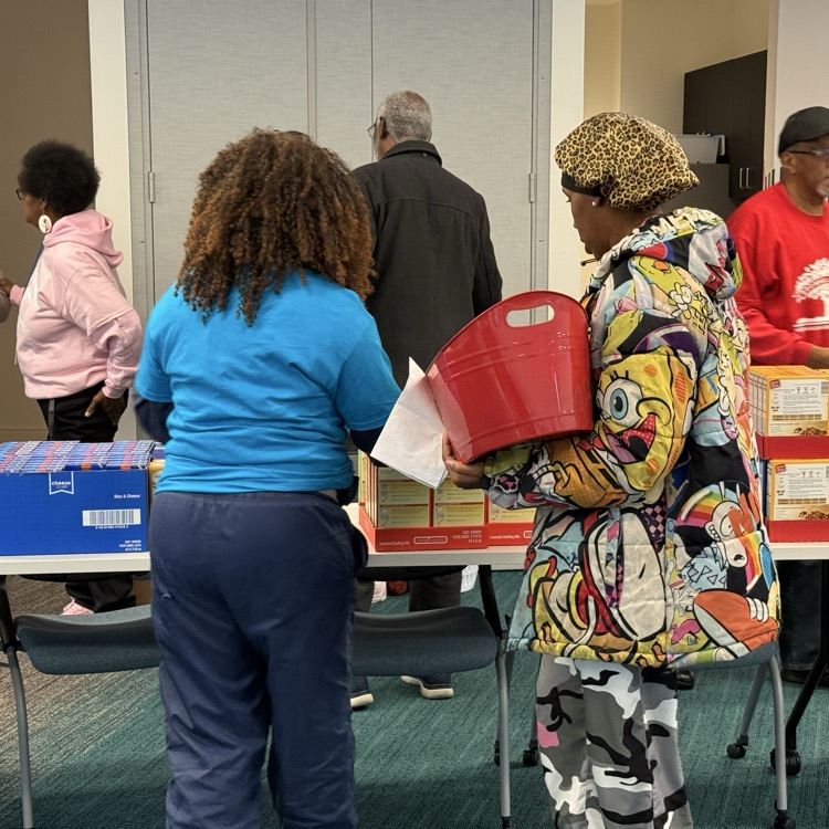 A huge thank-you to the Brownell-Holmes Neighborhood Association for hosting a turkey drive for our families! Their dedication to supporting our community is truly inspiring.