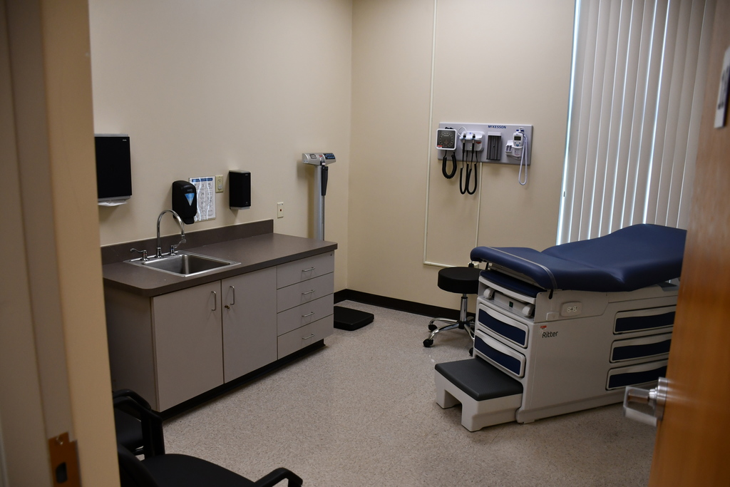 Flint Community Schools was honored to join Hamilton Community Health Network for the ribbon cutting of their new School-Linked Child Adolescent Health Center (CAHC).