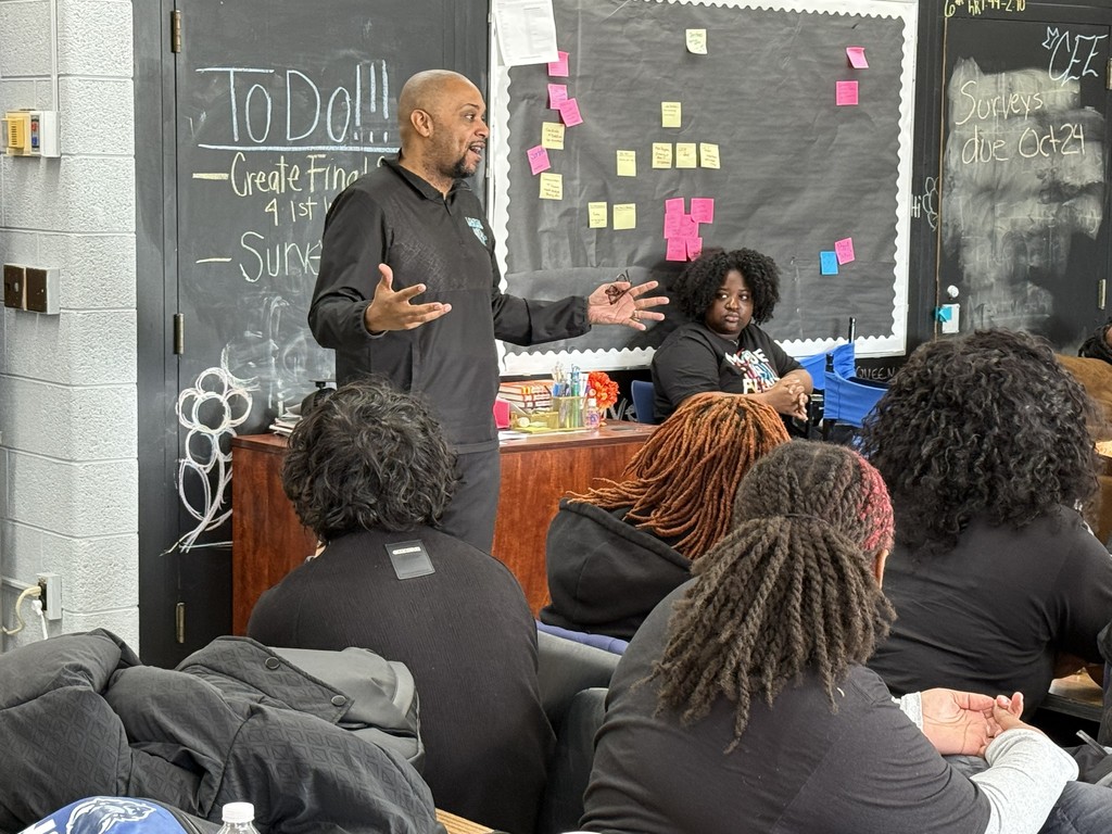 As part of the Alternative Spring Break program, students visited the district to connect with scholars, share information about college and scholarships, and even painted walls for an upcoming mural project. While at Southwestern Classical Academy, they had the opportunity to speak with Superintendent Jones about the district and his dedication to Flint Community Schools.