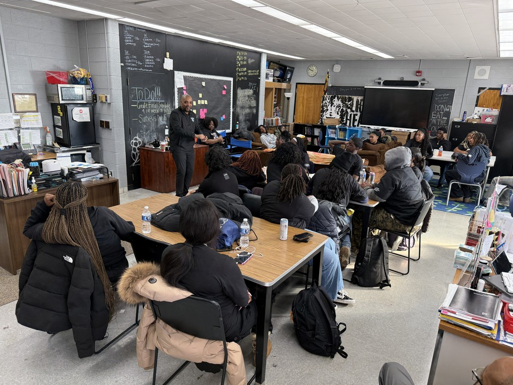 As part of the Alternative Spring Break program, students visited the district to connect with scholars, share information about college and scholarships, and even painted walls for an upcoming mural project. While at Southwestern Classical Academy, they had the opportunity to speak with Superintendent Jones about the district and his dedication to Flint Community Schools.