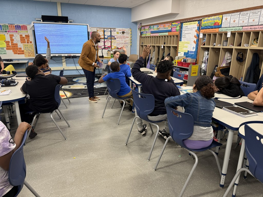 As part of March is Reading Month, Superintendent Jones made a special visit to Mrs. Taby's 3rd grade and Mrs. Harrison's 5th grade classes at Potter Elementary School. He enjoyed reading books, asking questions, and learning more about our amazing scholars.