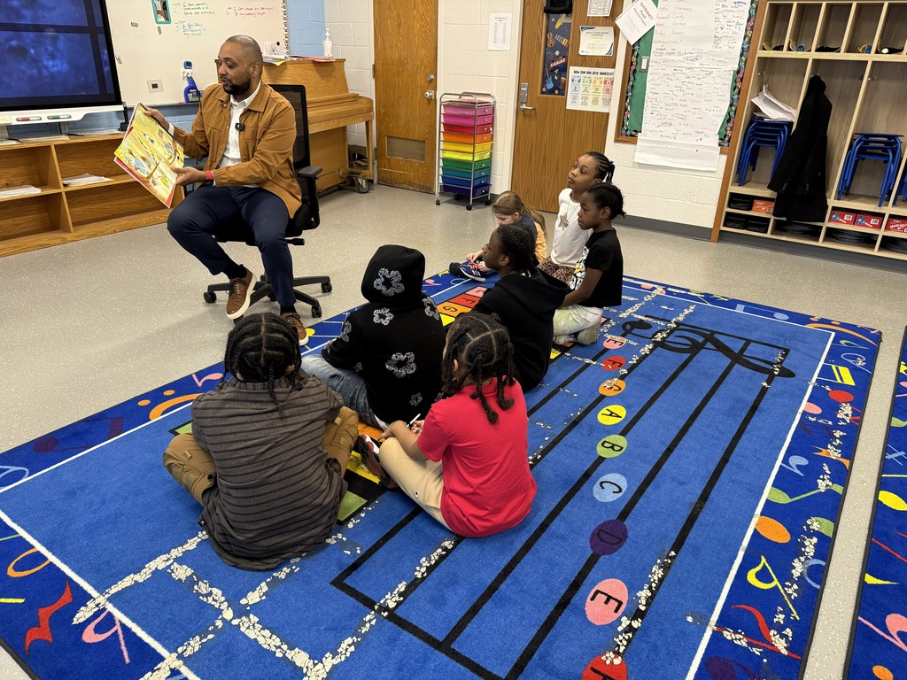 As part of March is Reading Month, Superintendent Jones made a special visit to Mrs. Taby's 3rd grade and Mrs. Harrison's 5th grade classes at Potter Elementary School. He enjoyed reading books, asking questions, and learning more about our amazing scholars.