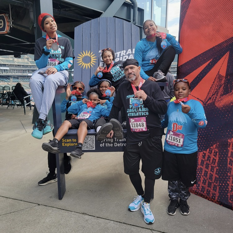  A huge thank you from Coach Mike and the members of the Flint Jags Lady’s Basketball Team to the Flint Sunset Runners for their incredible support during Run The D in Detroit this past weekend!