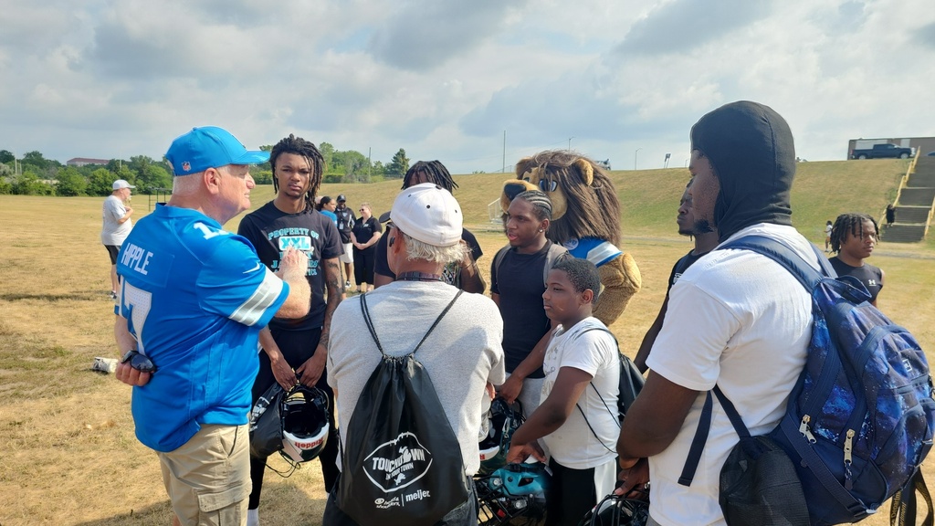 Our Flint Jaguars Football Team received an incredible surprise this morning as the Detroit Lions Foundation stopped by with brand-new football equipment through its Touchdown in Your Town grant program!