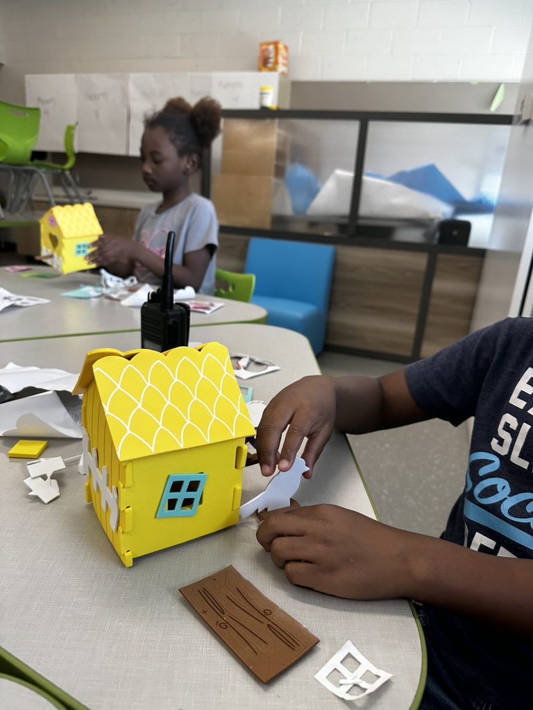As Flint Community Schools Summer Experience comes to an end today, we're already looking ahead to an exciting new school year!  Thank you to our scholars, families, teachers, staff, and community partners for making this summer filled with learning, growth, and unforgettable memories. We are so proud of everything our scholars accomplished!