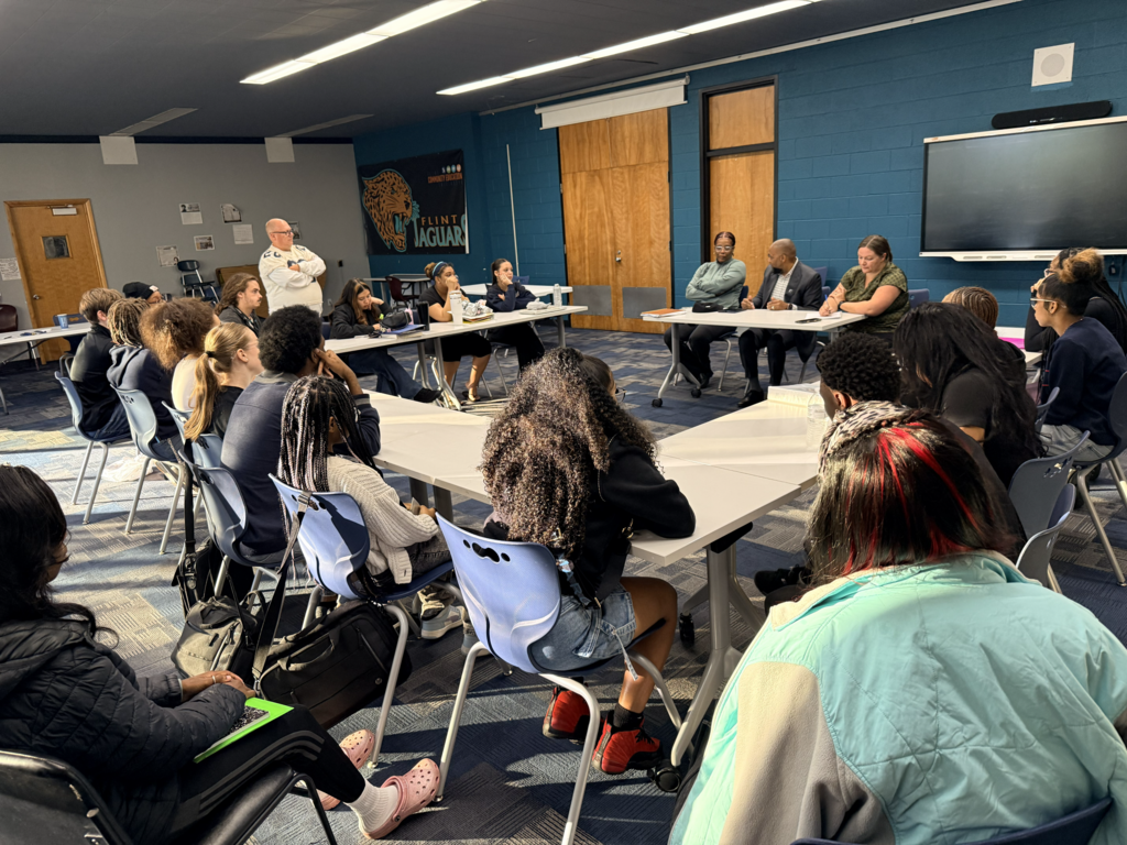 Superintendent Jones spent time with the Student Council at Southwestern Classical Academy for a meaningful conversation about supporting our Flint Community Schools families throughout the Thanksgiving holiday season. The conversation also gave scholars an opportunity to share their questions, ideas and concerns as we reach the one-month mark of the new school year. Creating space for scholar voices and hearing directly from our young people is an important part of strengthening our school community.