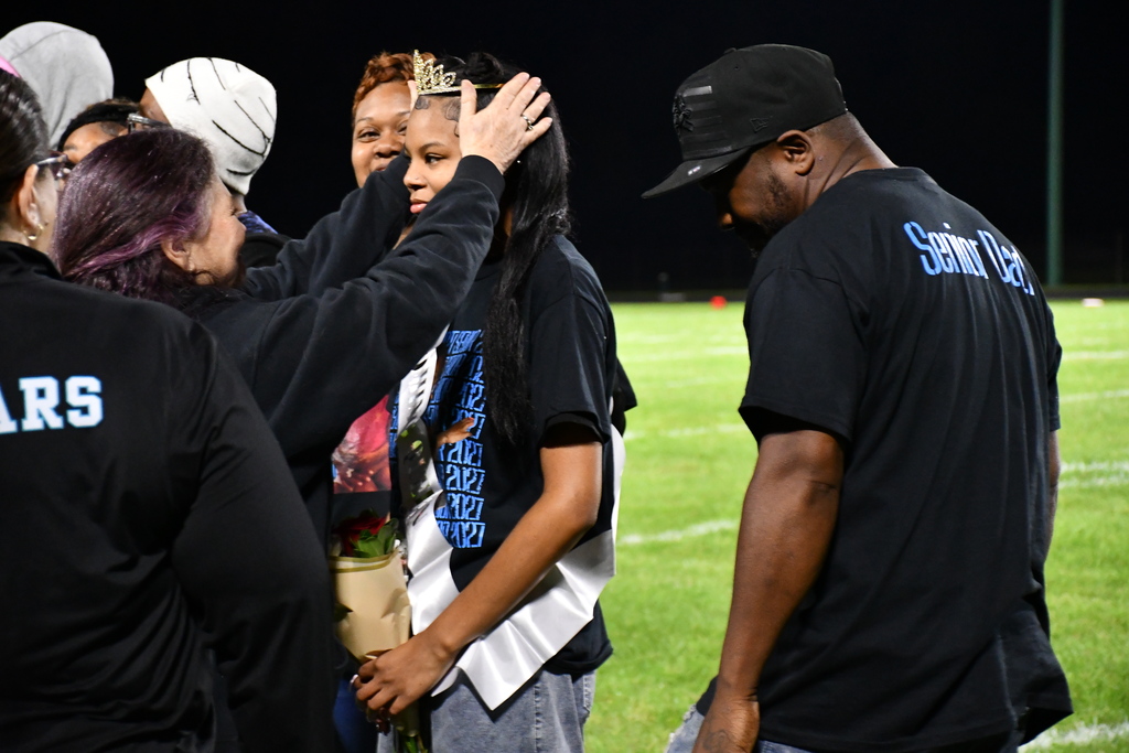 Friday night was a memorable Homecoming for our Flint Jaguars! While the scoreboard didn’t fall in our favor, our Jags took the field and played hard, showing determination, heart and pride throughout the game.  At halftime, we celebrated our 2026 Homecoming King and Queen being announced! 