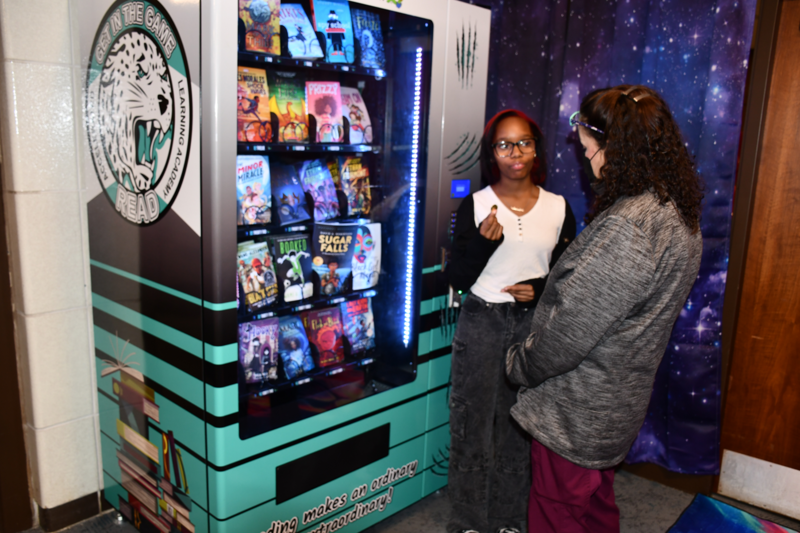 Holmes STEM Middle School Academy Celebrates Grand Opening of New Media Center