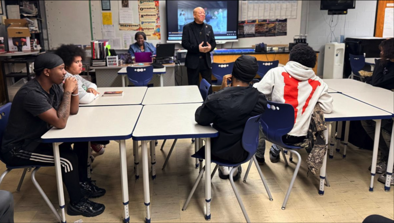 Mayor Sheldon Neely with Ms. Cambell's Civics class.