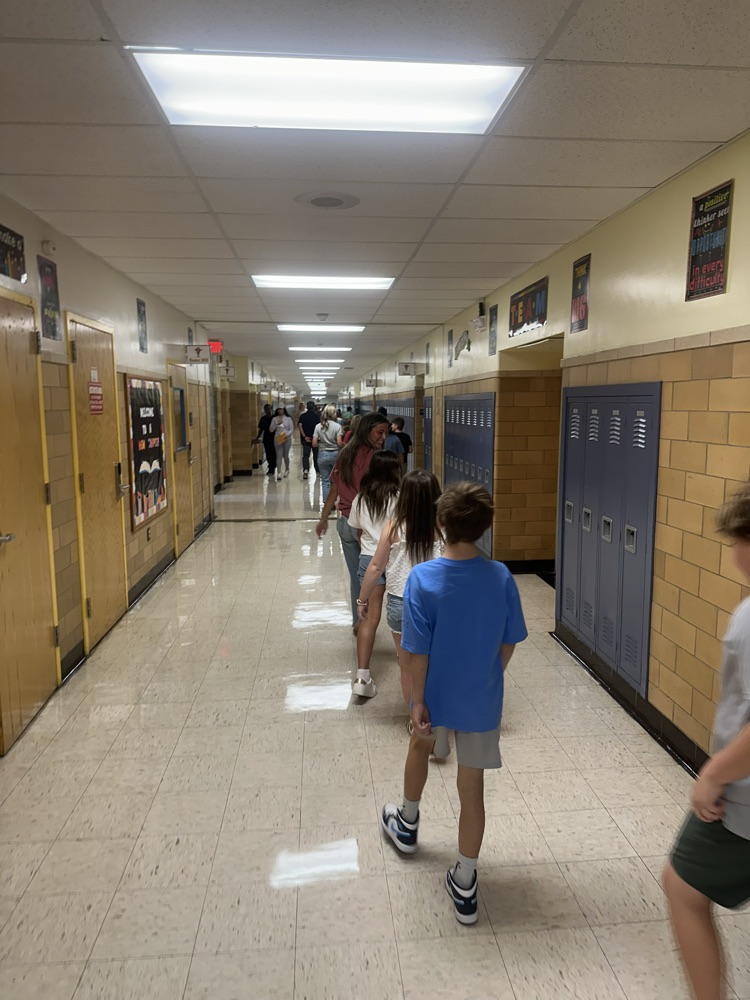 pic of 4th graders walking halls