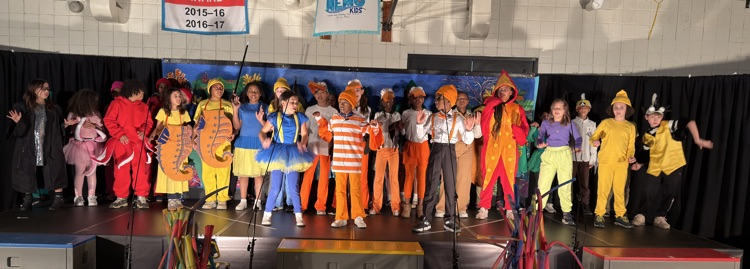 the cast of the show 