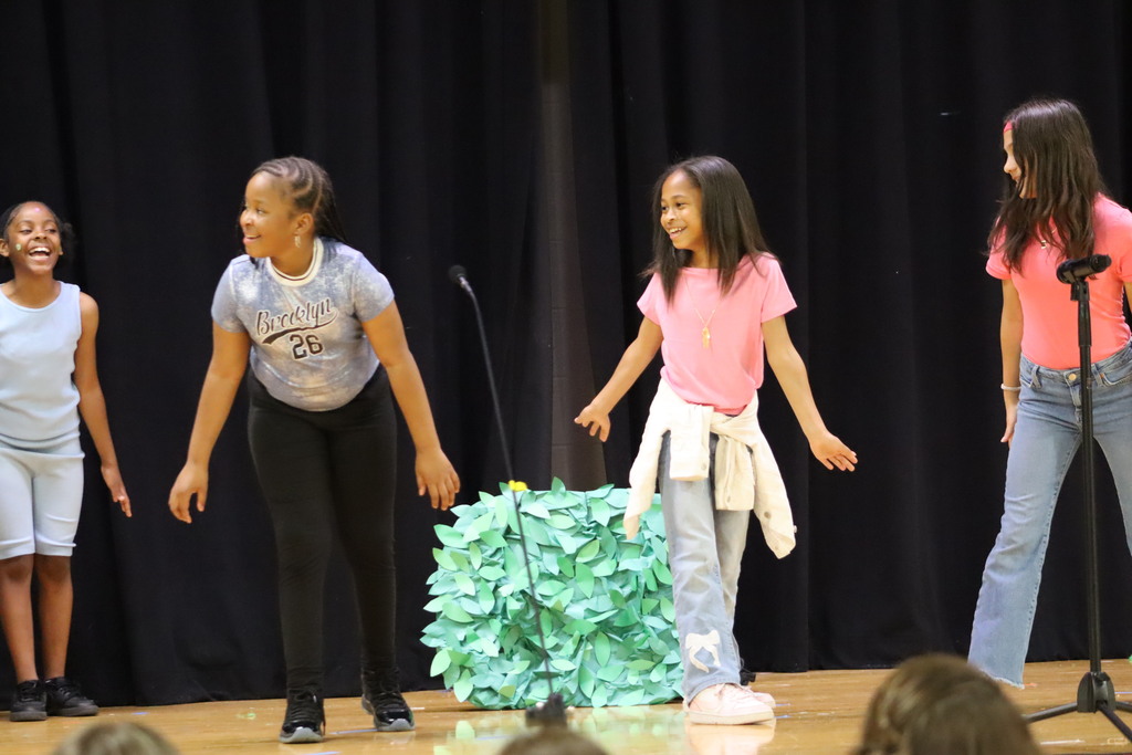 kids in the play