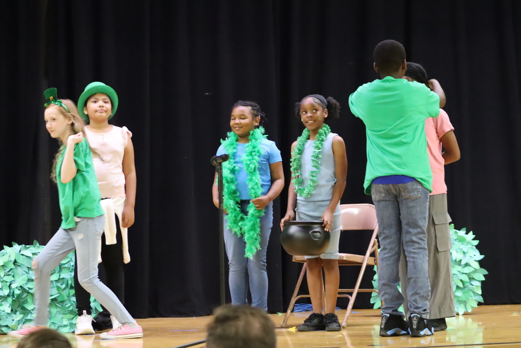 kids in the play