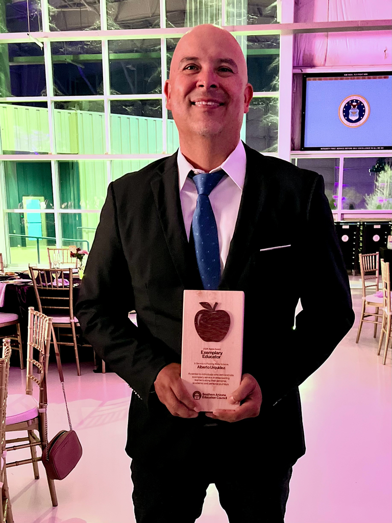 FWHS Spanish Teacher Alberto Urquidez