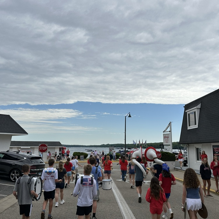 parade 3