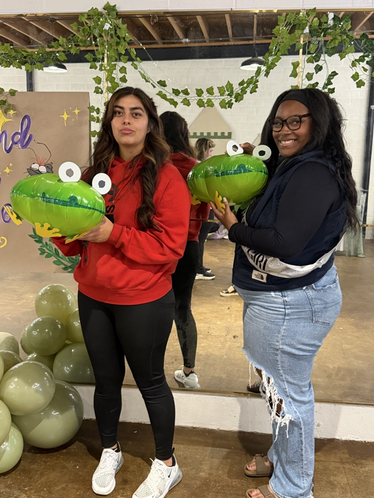 frog balloons