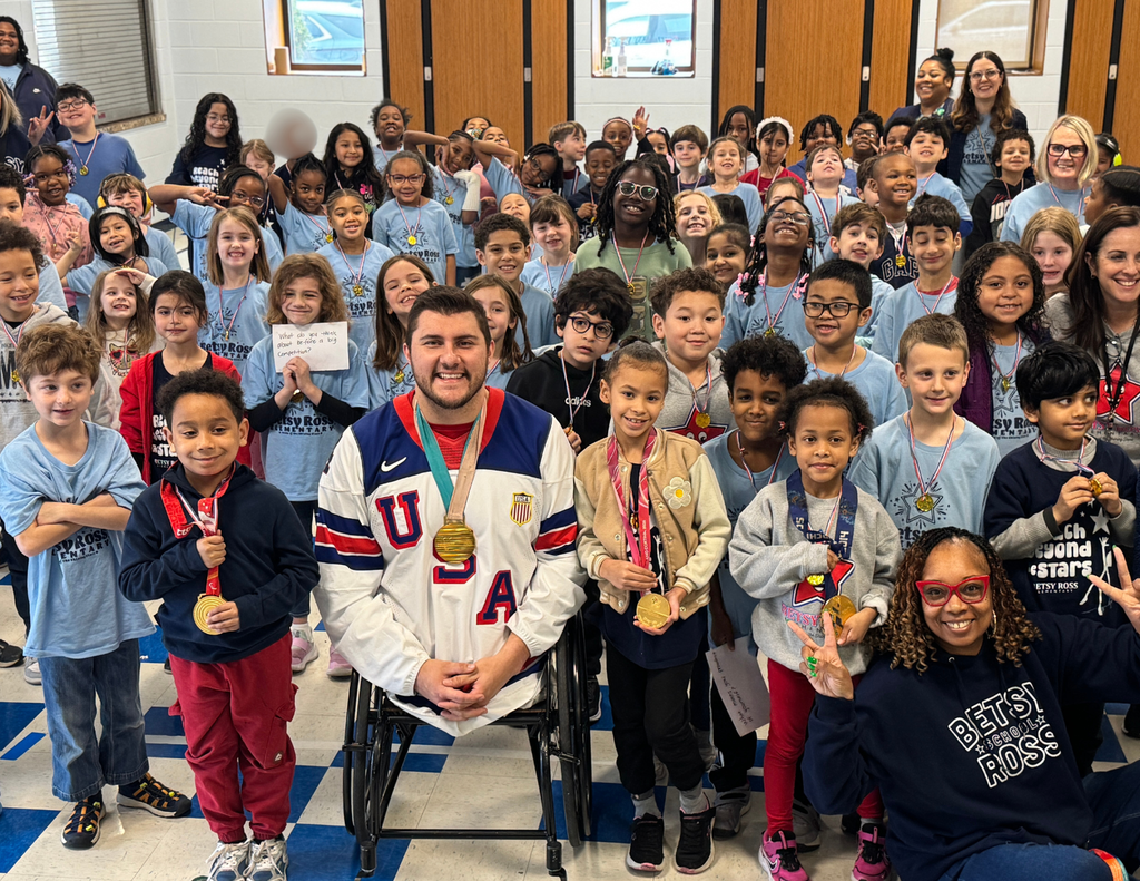 Bordy Roybal Visits Betsy Ross