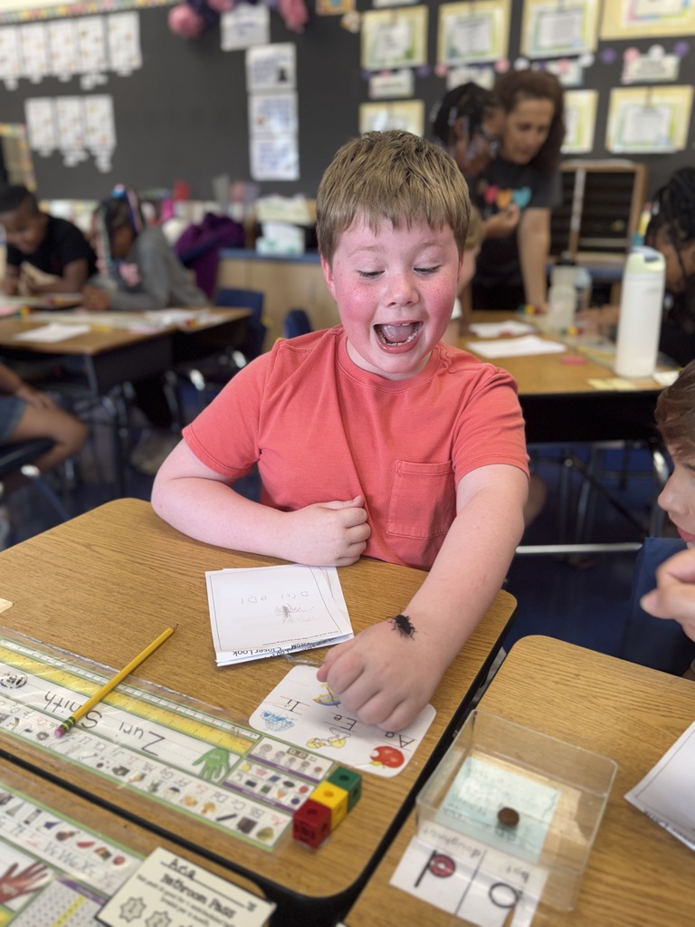 Peggy Notebaert Visits Betsy Ross