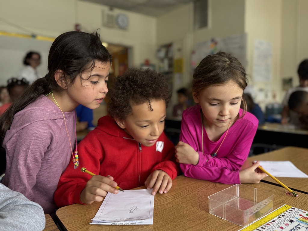 Peggy Notebaert Visits Betsy Ross