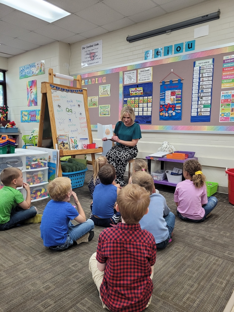 Kindergarten read aloud with Mrs. Politsch.