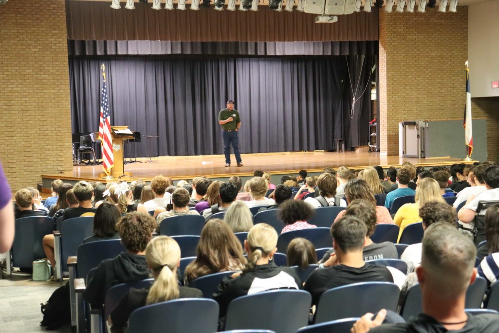 Shelhamer visits Forsan