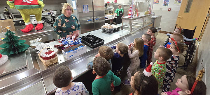 pre-k gingerbread hunt
