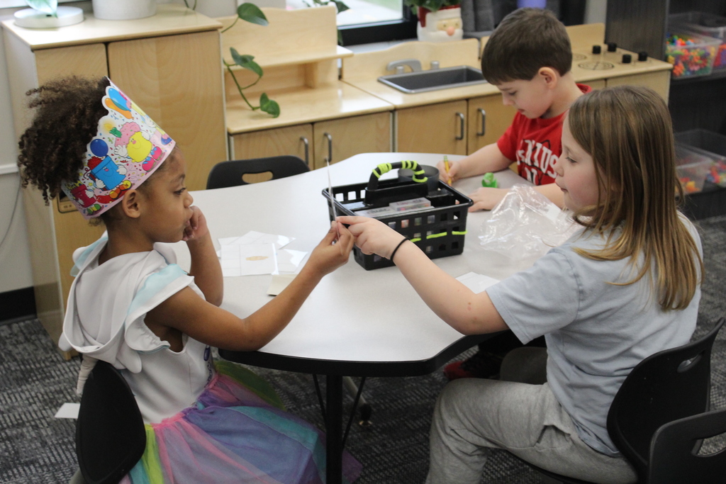 students working together on reading skills