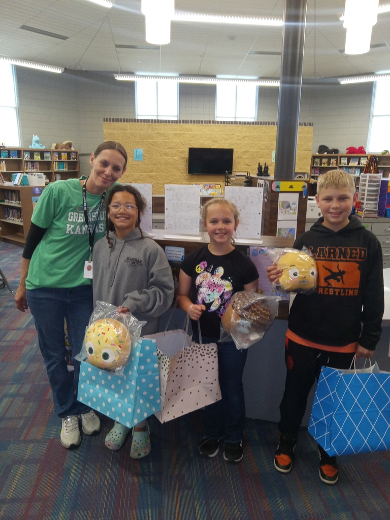LES Library writing contest