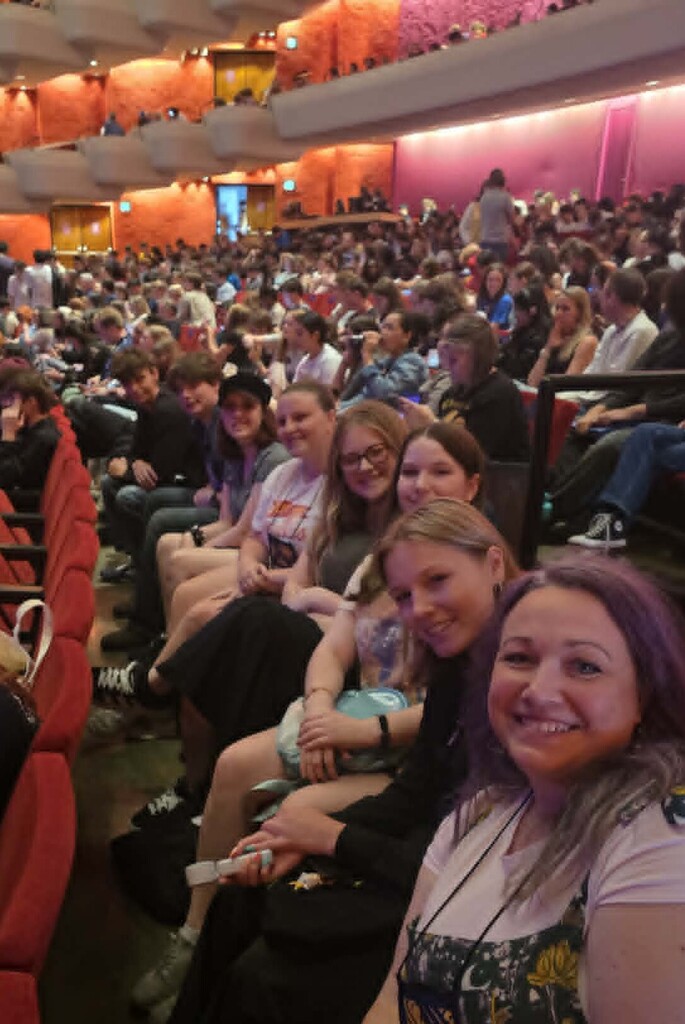 FSHS Thespians attend performances at the International Thespian Festival.