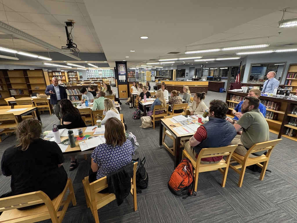 An orientation session in the HHS library.
