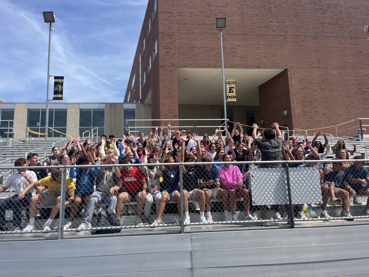 The 600 practicing their kickoff cheer