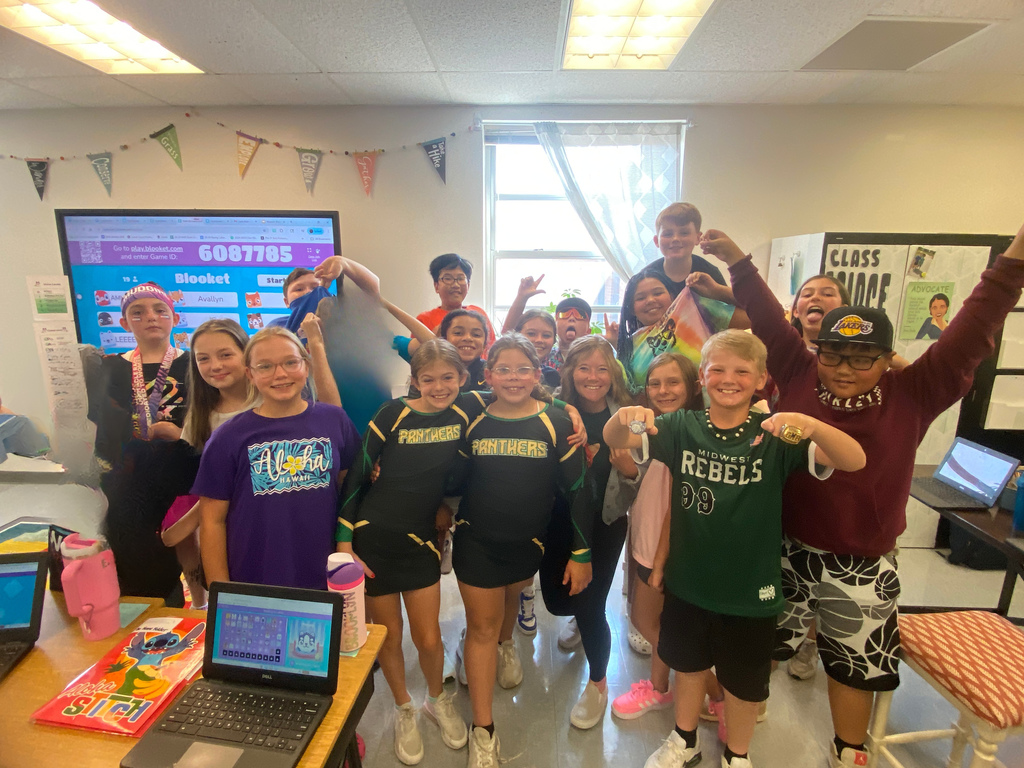 Ms. Sind's 5th-grade students in their "Wear it, Share it" gear