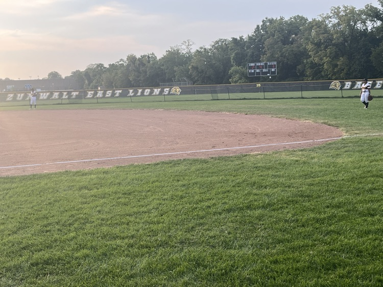 softball playing
