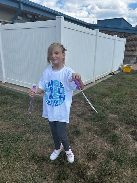 2025 Bubble Bash making bubbles