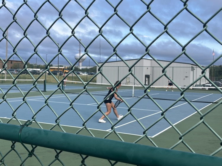 Lucy competing against Washington